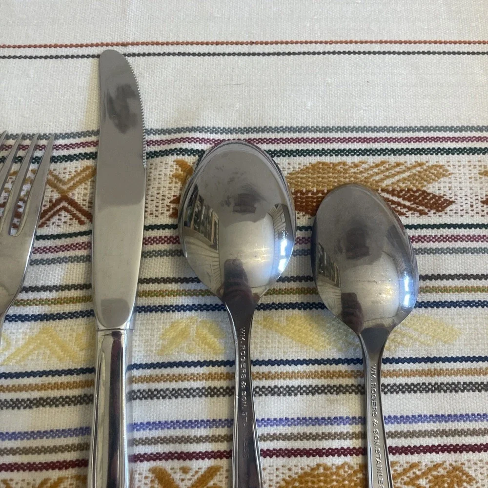 5 Piece Vintage William Roberts Stainless Steel Royal Manor Pattern Silverware‎